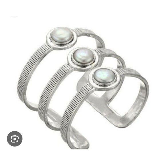 NWT  Lucky BRAND Silver Tone Freshwater Pearl Cuff Bracelet  $75 - Picture 1 of 5